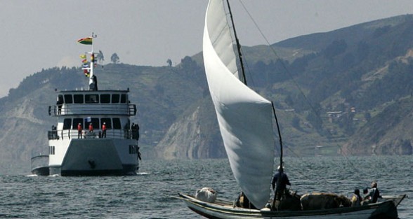 El lago Titicaca es amenazado por desechos urbanos